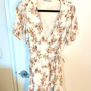 Abercrombie floral wrap dress